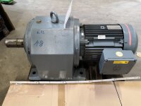 SEW  7,5 kw  35 min  Getriebemotor R103 DV132M4TF  gearbox  sterngetriebemotor