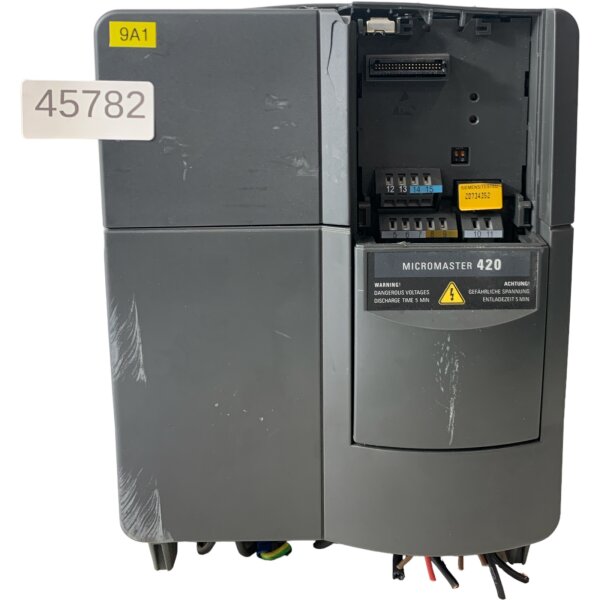 BESCHÄDIGT + TEIL FEHLT! Siemens Micromaster 420 Frequenzumrichter 7,5kW 6SE6420-2AD27-5CA1